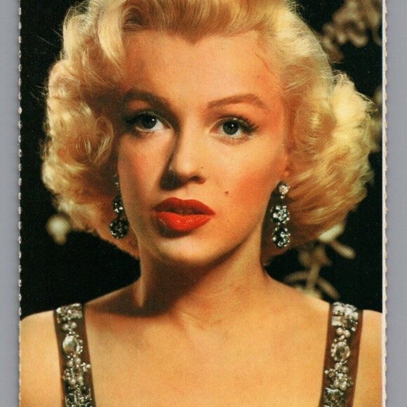 Marilyn Monroe Glamour Postcard 1404 Printed in Italy Unposted PC - Picture 1 of 4